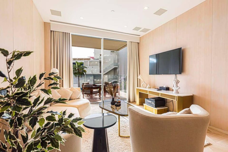 Opulent 2 Bedroom Apartment In Five Palm Jumeirah Apartment in Dubai