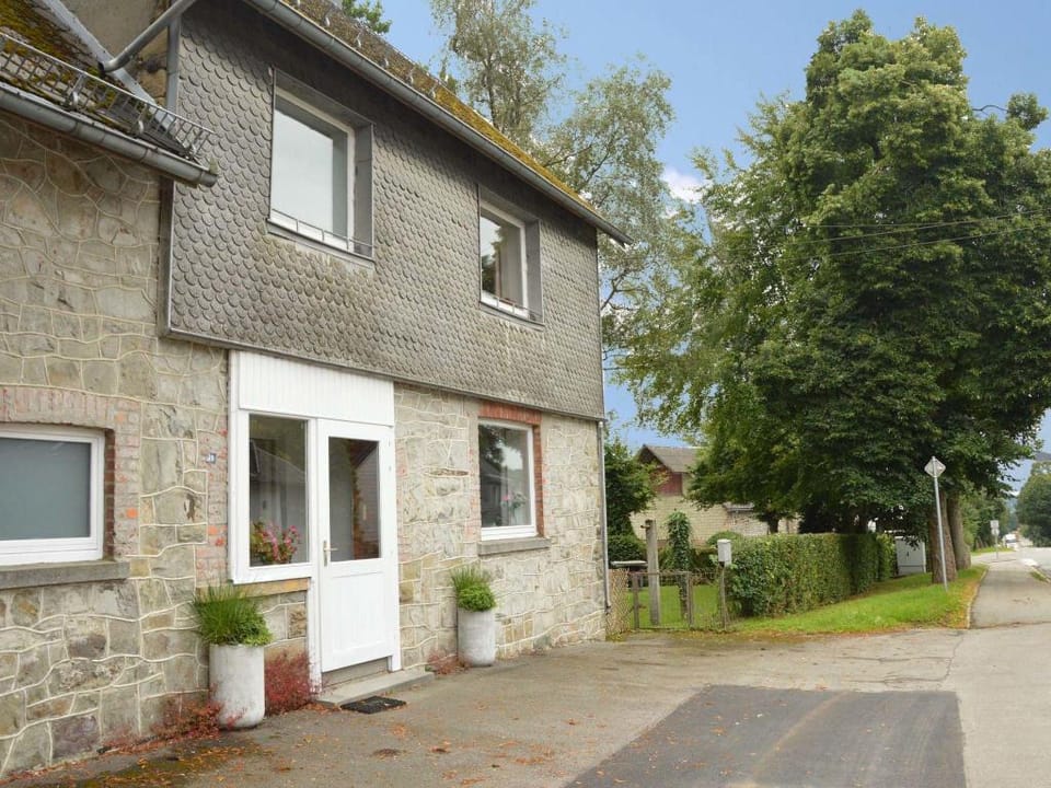 Holiday Home with Garden, Heating, Barbecue Vacation rental in Wallonia, Belgium