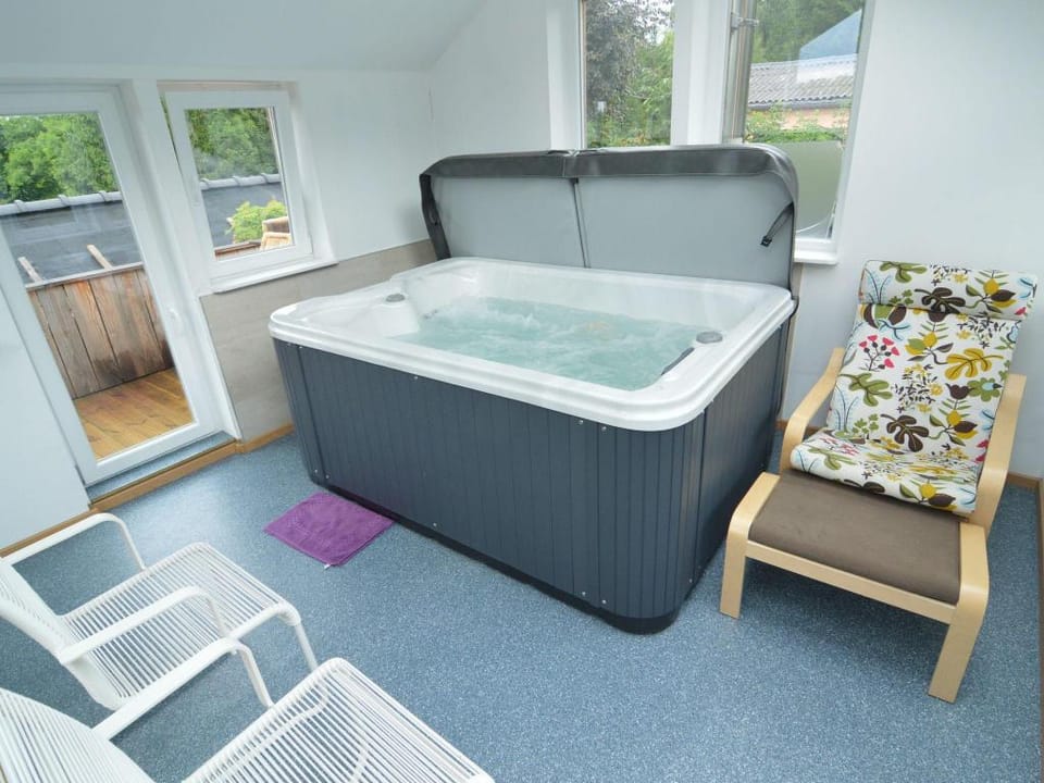 Spacious chalet in Jalhay with jacuzzi Vacation rental in Wallonia, Belgium