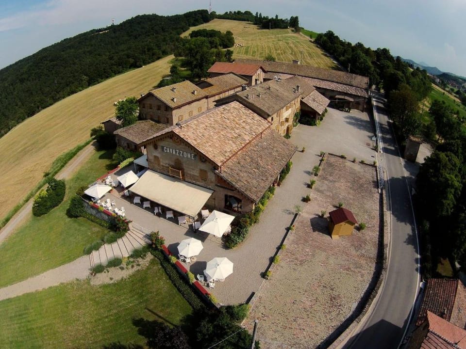 Farmhouse in Reggiano with Scenic Garden Vacation rental in Emilia-Romagna