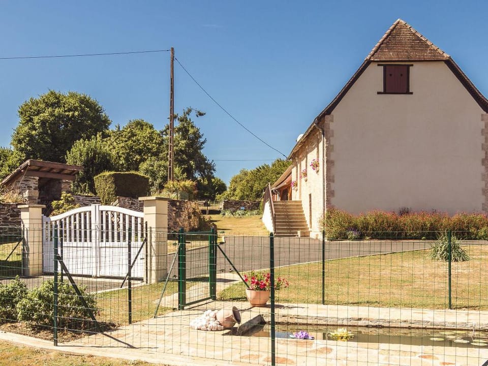 Beautiful holiday home near lake and forest Vacation rental in Nouvelle-Aquitaine