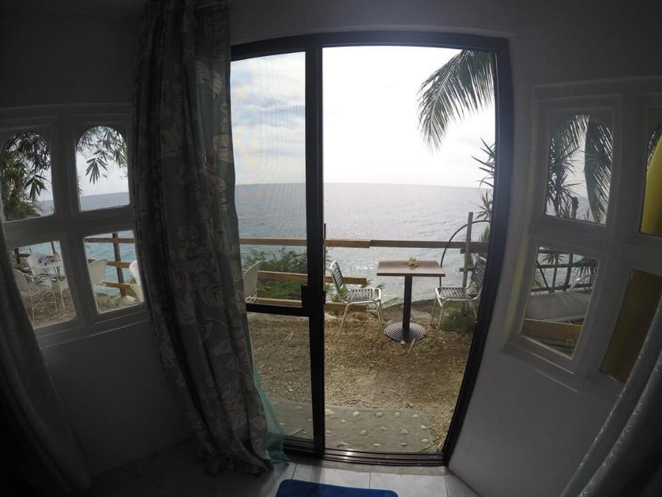 La Bella Boljoon Beach House Villa in Central Visayas
