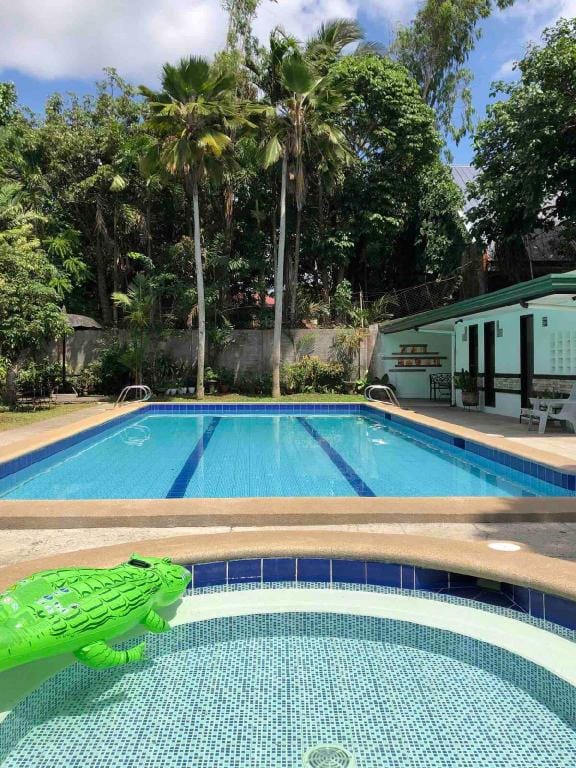 CC Tagaytay Private House with Pool Vacation rental in Tagaytay