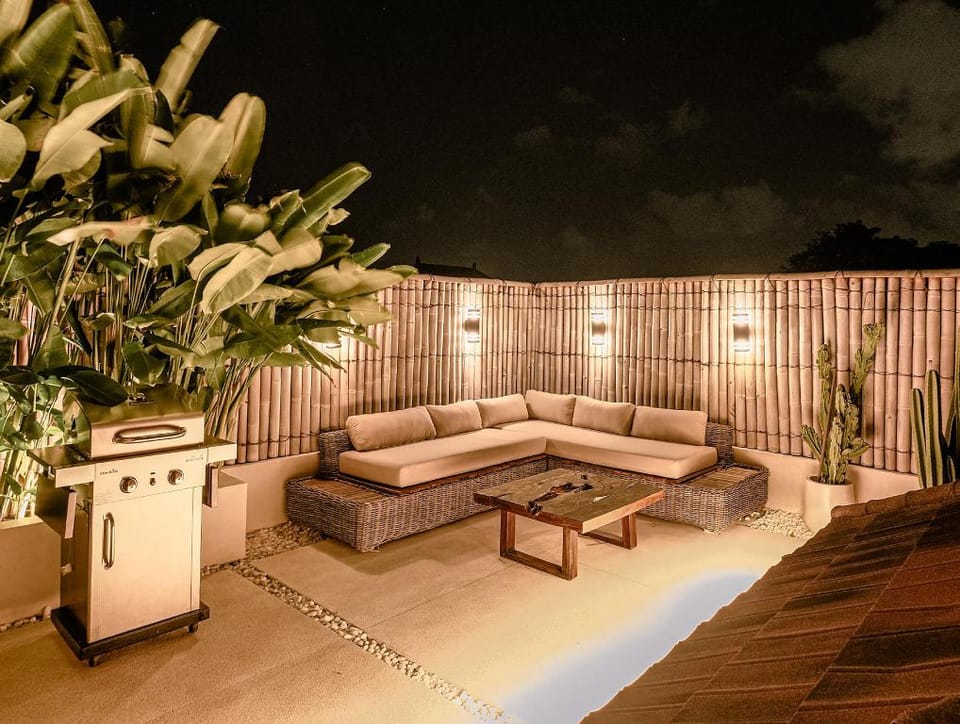 Sunset Palms Luxury Beachside Pool Villa 2BR Villa in Kuta