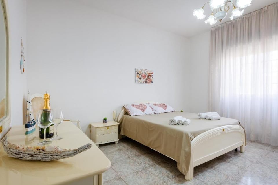 Air-conditioned Villa 300 Meters From Porto Cesareo Beach With Parking Vacation rental in Porto Cesareo