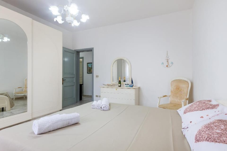 Air-conditioned Villa 300 Meters From Porto Cesareo Beach With Parking Vacation rental in Porto Cesareo
