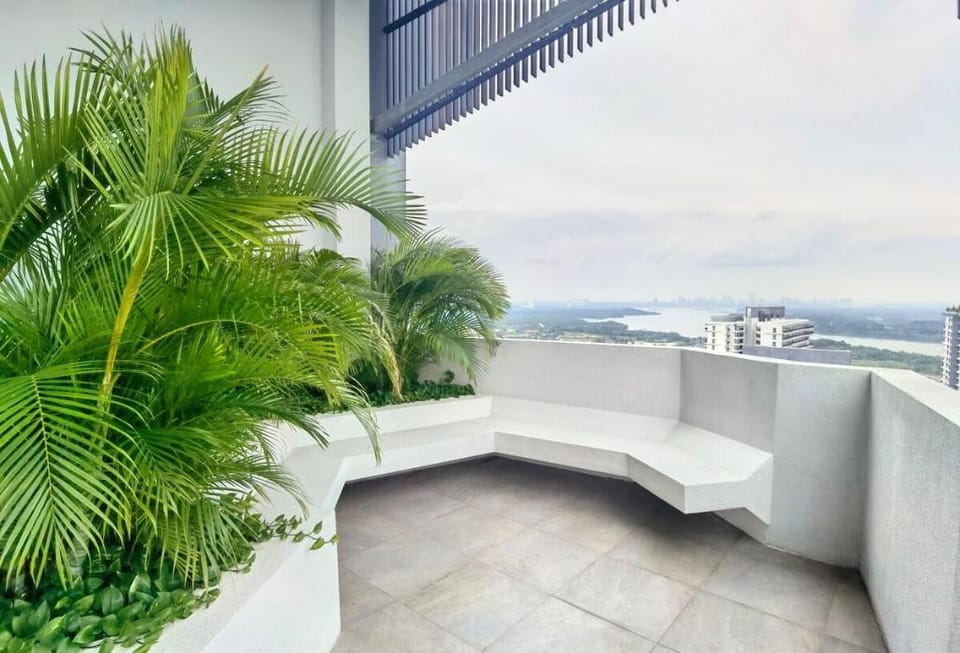 Almas Suites Cozy Sunrise 4Pax Netflix BySTAY Vacation rental in Johor