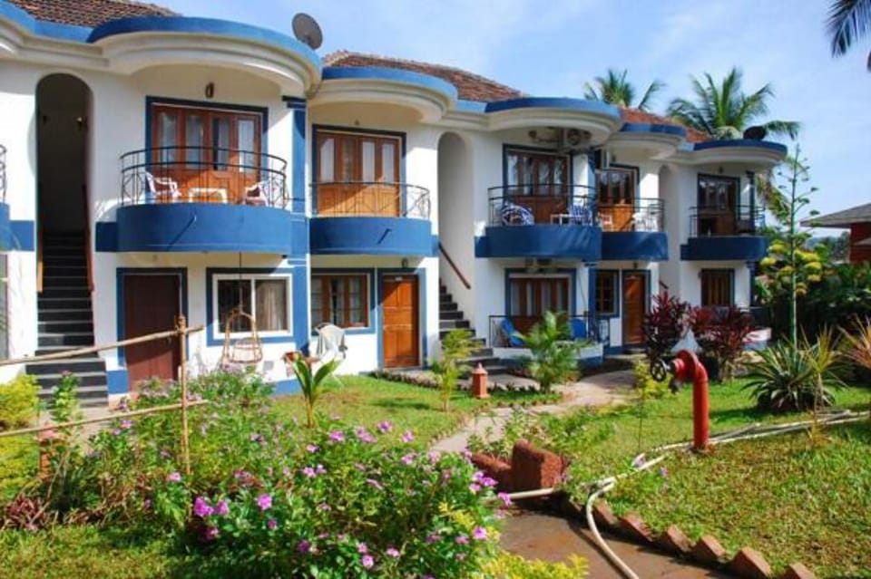 Pool View Studio Apt in Candolim  Beach Resort Apartment in Candolim