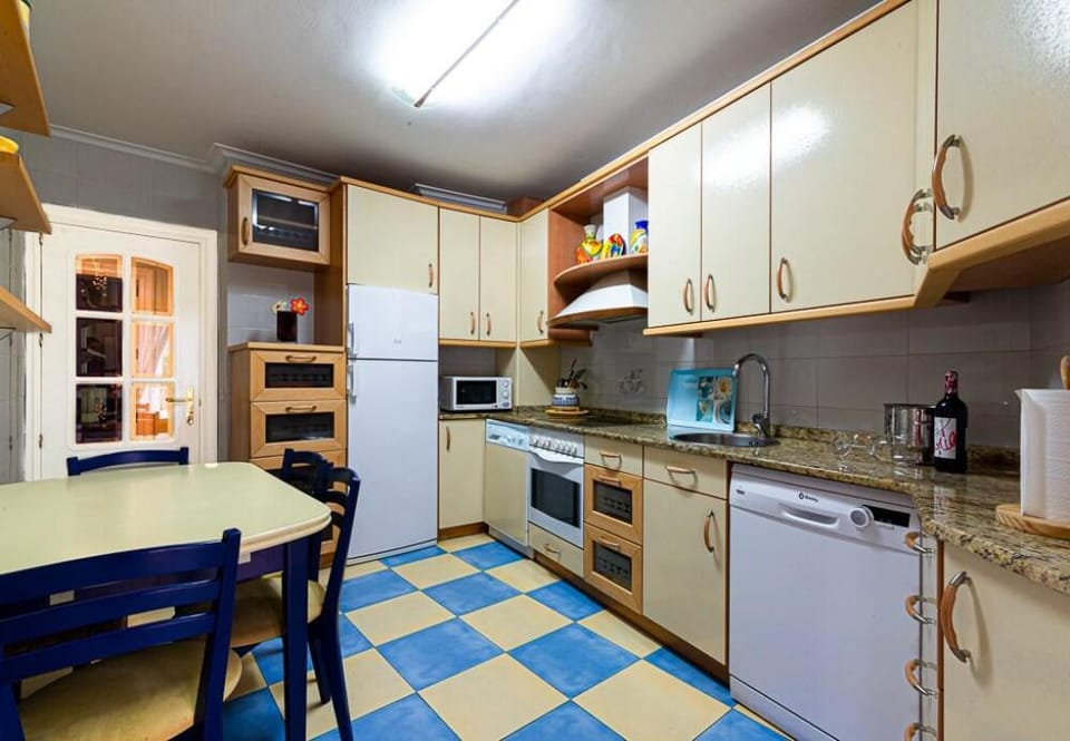 Apartment Virgen del Valle-(Breakfast included). Vacation rental in La Rioja