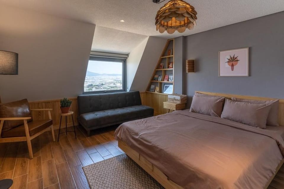View Home - Rooftop Room & Mountain view Apartment in Dalat