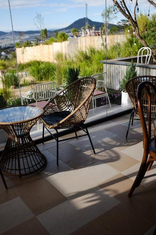 View Home - Rooftop Room & Mountain view Apartment in Dalat