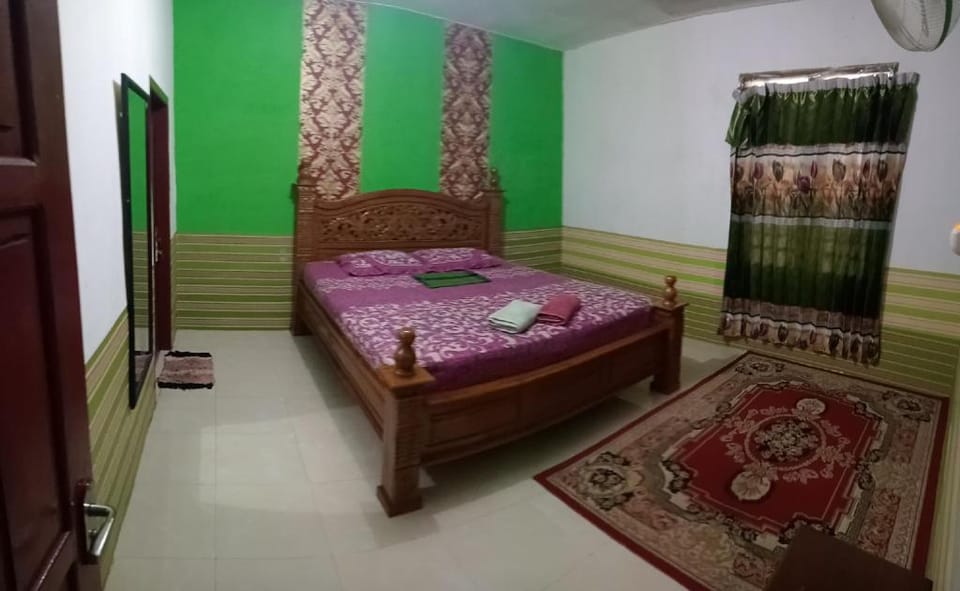 PENGINAPAN HOMESTAY LIORY (RUMAH KOPI&CAFE RESTO) Vacation rental in West Sumatra, Indonesia