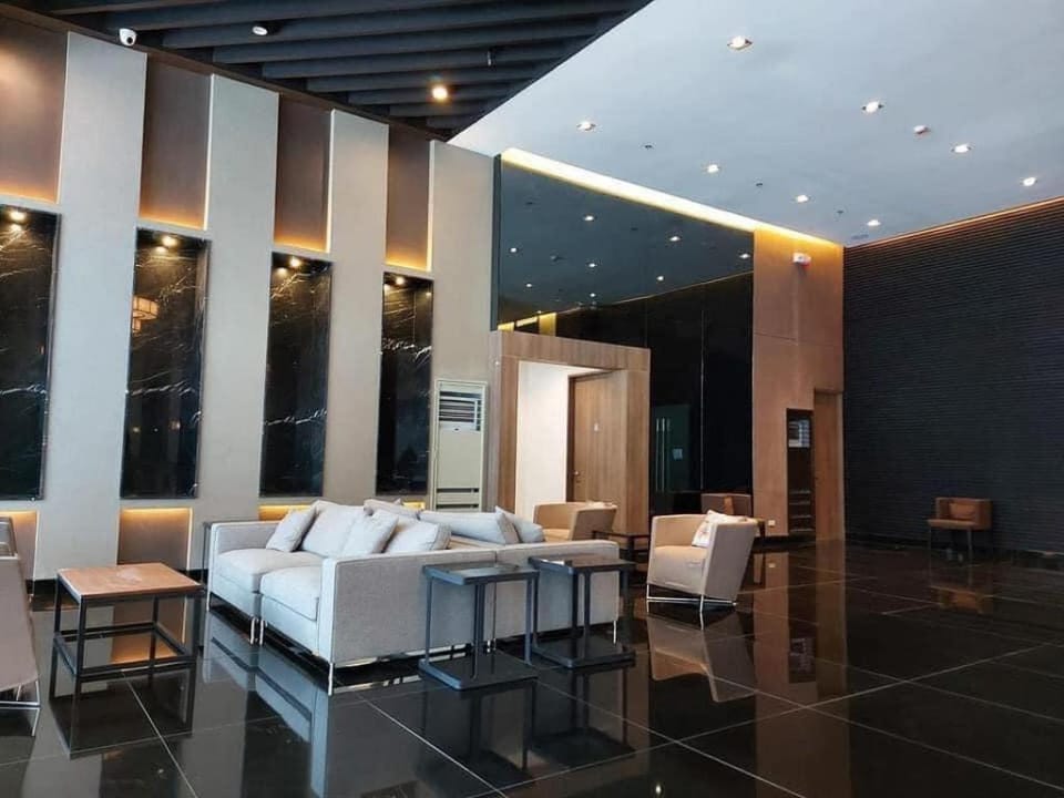Elegant 2BR/Combined unit @ Air Residences, Makati Apartment in Makati