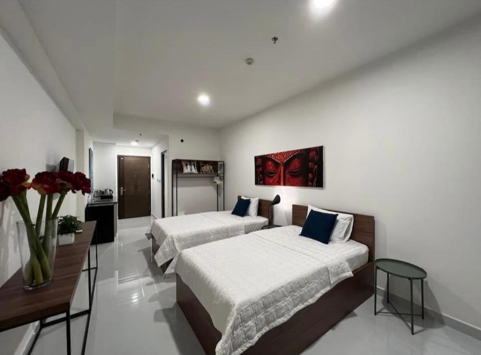 Lux Studio - District 1 - Fun hub Bùi Viện Apartment in Ho Chi Minh City