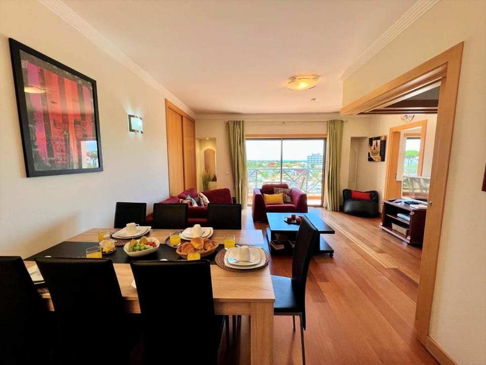 Albufeira Modern 2 With Pool by Homing Apartment in Albufeira
