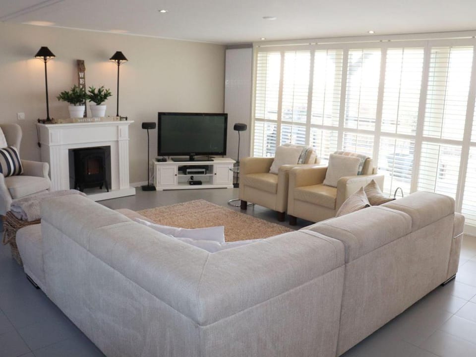 Cottage in Paesens near Wadden Sea Vacation rental in Friesland, Netherlands