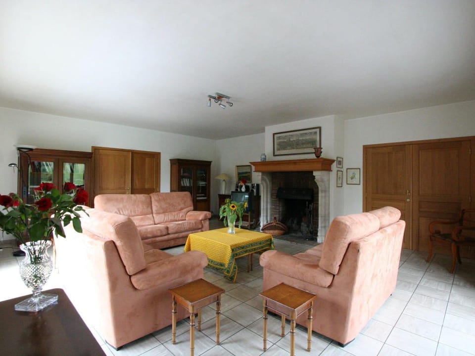 Cozy Holiday Home in Lesterny near Lake Vacation rental in Wallonia, Belgium