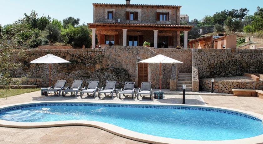 Villa in Mallorca with Private Pool Vacation rental in Raiguer