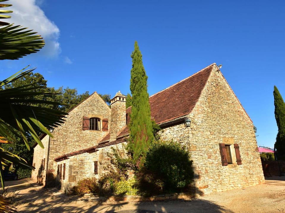 Beautiful holiday home with heated pool Vacation rental in Occitanie