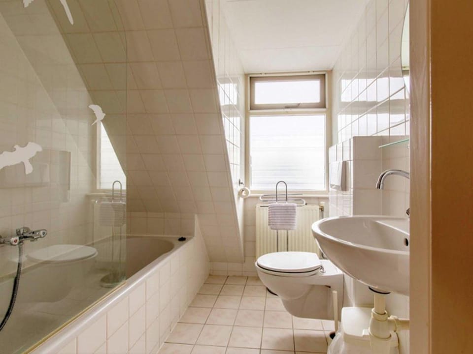 Stunning apartment in Noord-Holland w/  Apartment in Bergen aan Zee