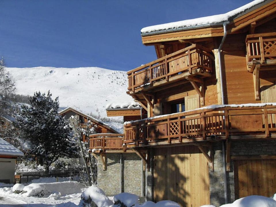 Chalet in Les 2 Alpes near Ski Piste Vacation rental in Les Deux Alpes