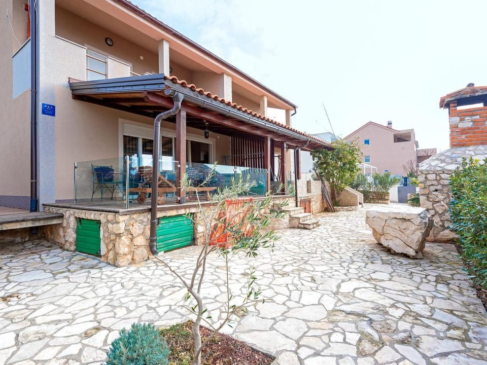 Holiday Home Mandre near Stunning Beaches Vacation rental in Novalja