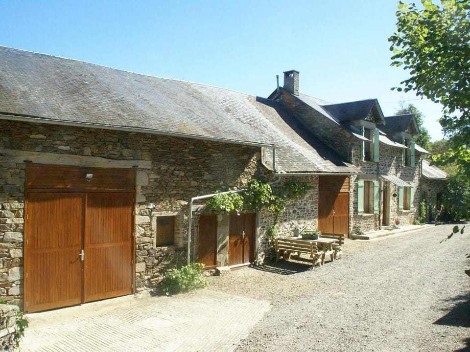 Holiday Home in Limoges with Saltwater Pool Vacation rental in Nouvelle-Aquitaine