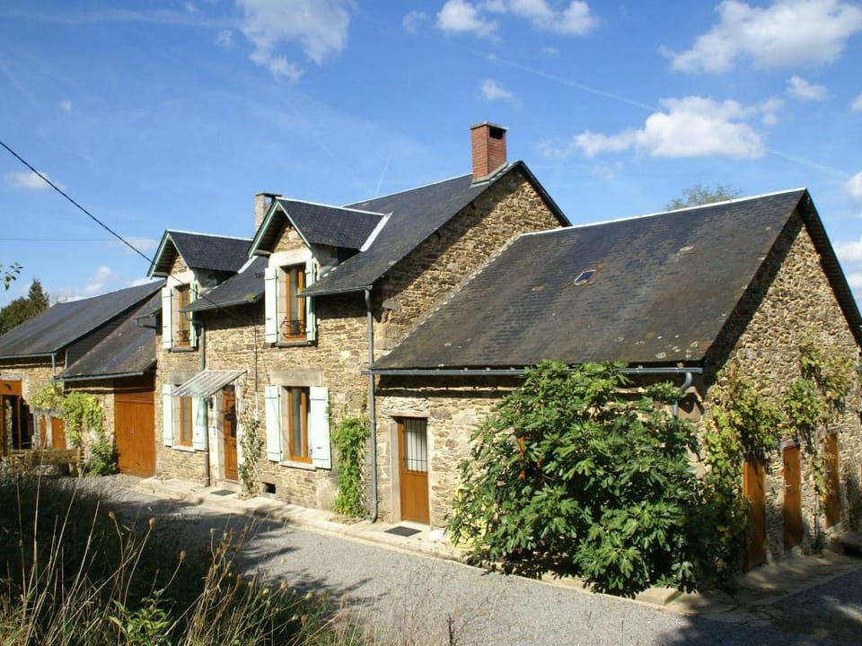 Holiday Home in Limoges with Saltwater Pool Vacation rental in Nouvelle-Aquitaine