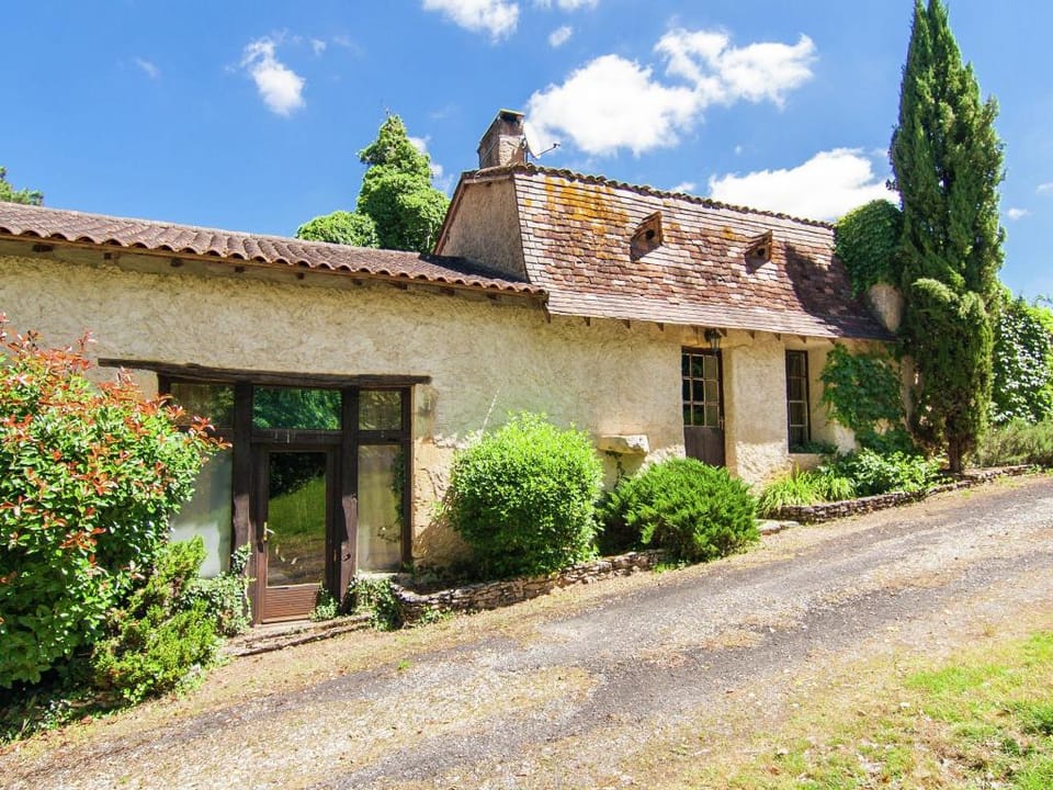 Mansion  in Bourgnac with garden Vacation rental in Occitanie