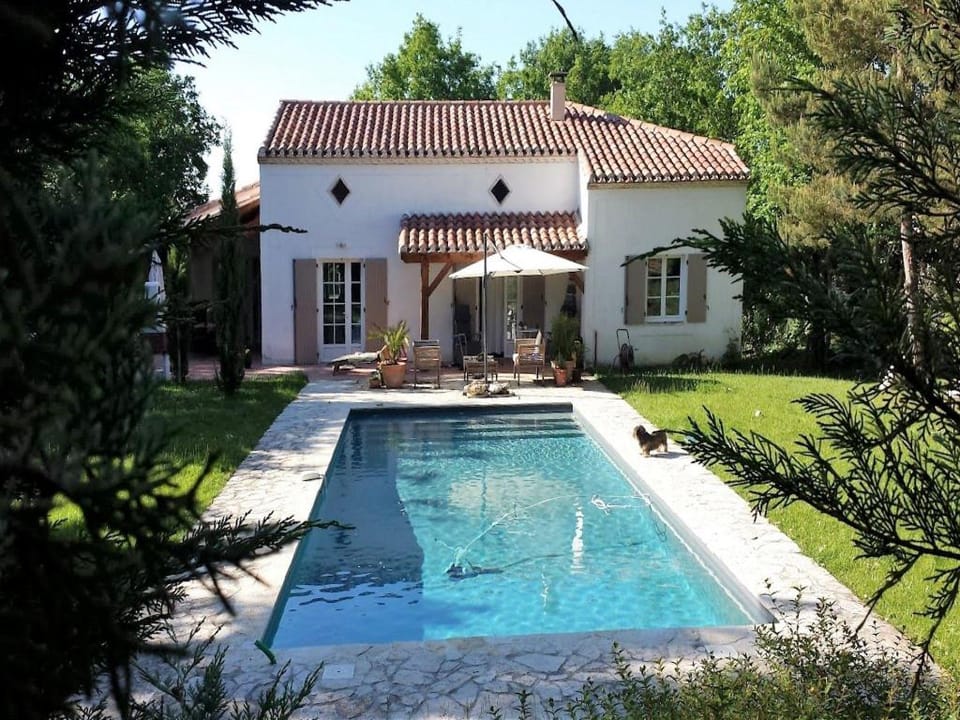 Holiday Home Montaigu-de-Quercy Lake Vacation rental in Occitanie