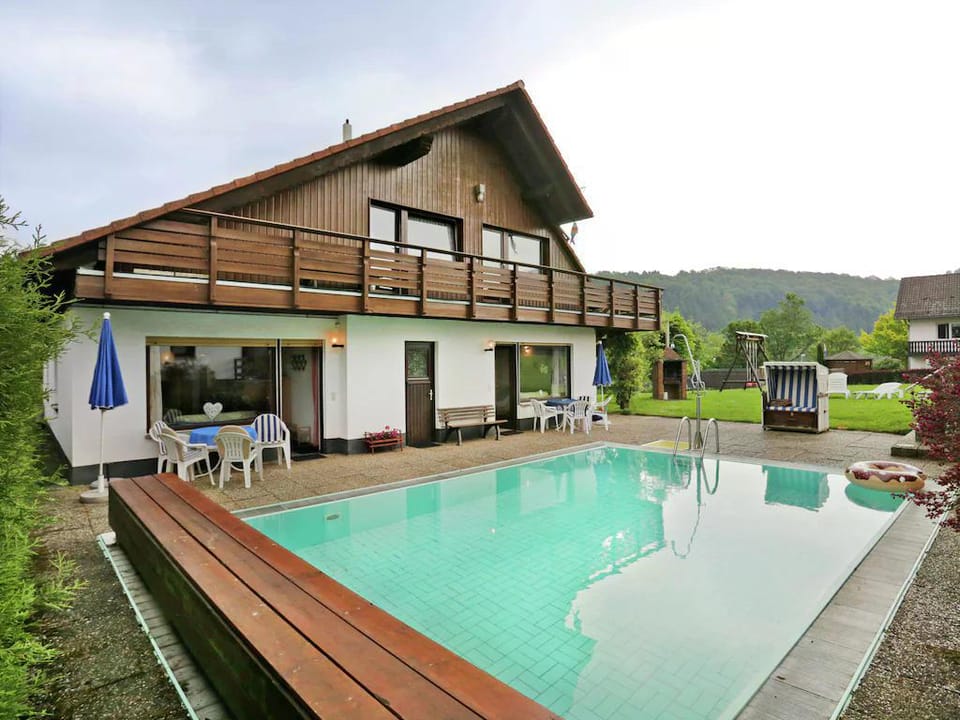 Apartment in Armsfeld mit Pool Apartment in Hesse