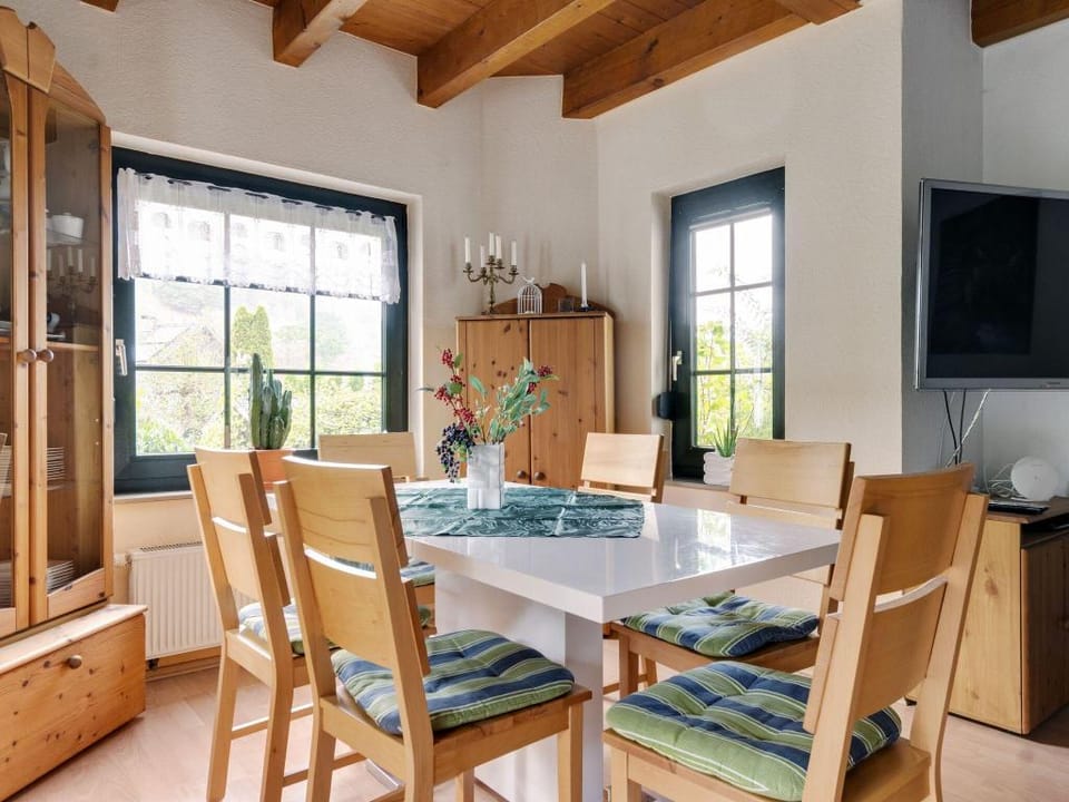 Charmantes Refugium mit 2 Schlafzimmern Vacation rental in Winterberg