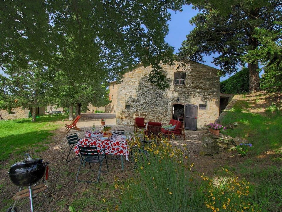 Quaint cottage with pool Vacation rental in Umbria
