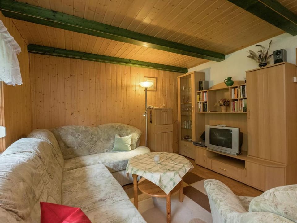 Bungalow in Neustadt nahe Barbarossa Hohle Vacation rental in Thuringia, Germany