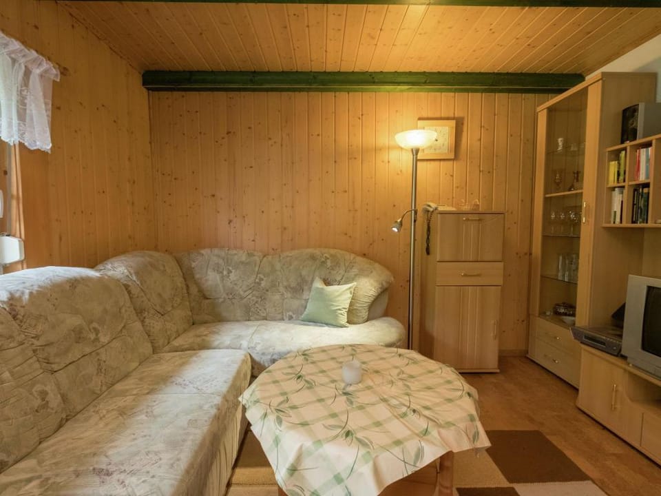 Bungalow in Neustadt nahe Barbarossa Hohle Vacation rental in Thuringia, Germany