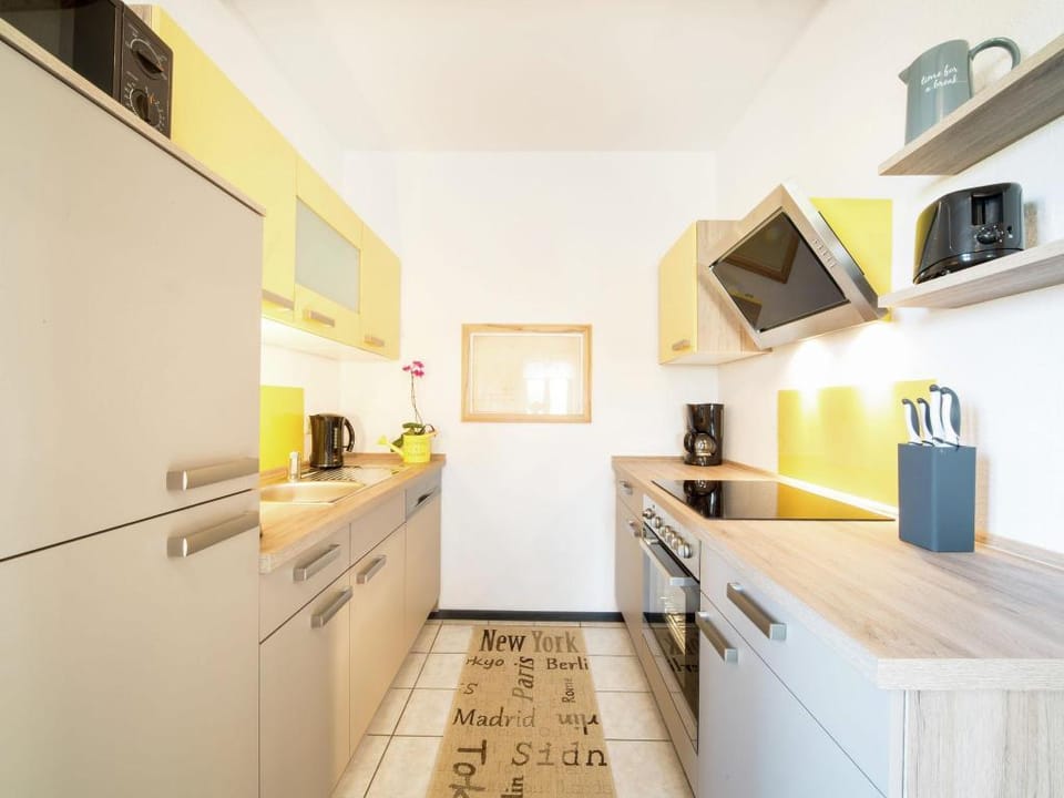 Charming Retreat, Ballenstedt Apartment in Saxony-Anhalt, Germany