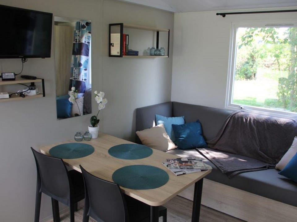 Chalet in Nature, Friesland Vacation rental in Friesland, Netherlands