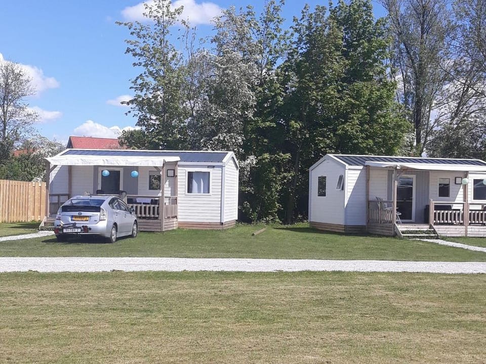 Chalet in Nature, Friesland Vacation rental in Friesland, Netherlands