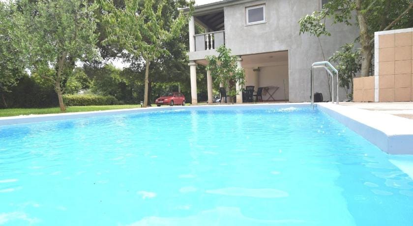 Modern Pool Apartment in Banjole Vacation rental in Banjole