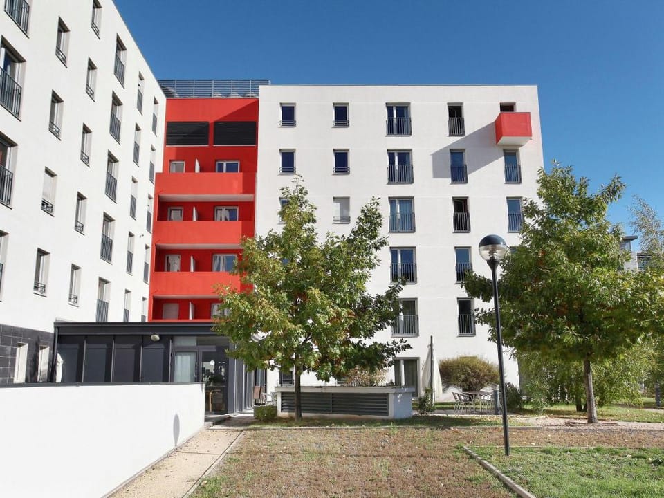 Apartment in Lyon near Bioparc Apartment in Lyon