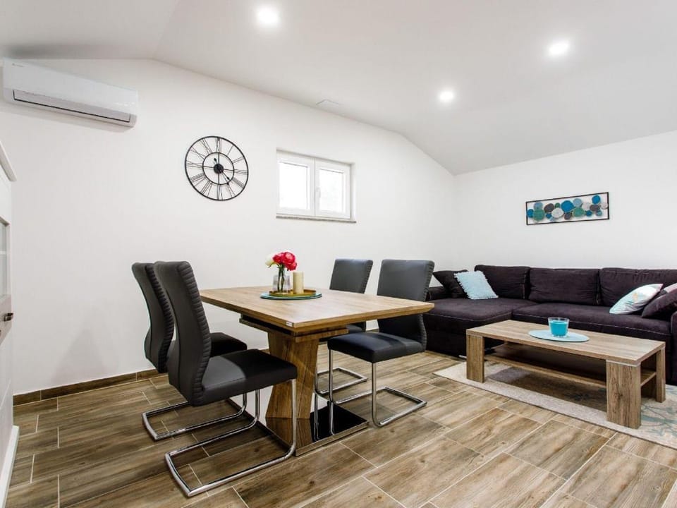 Holiday Home Neoric with Heated Pool Vacation rental in Šibenik-Knin County, Croatia