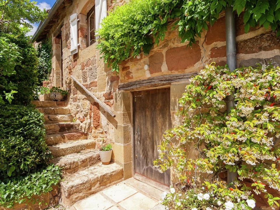 Peaceful Stay with Pool Vacation rental in Nouvelle-Aquitaine