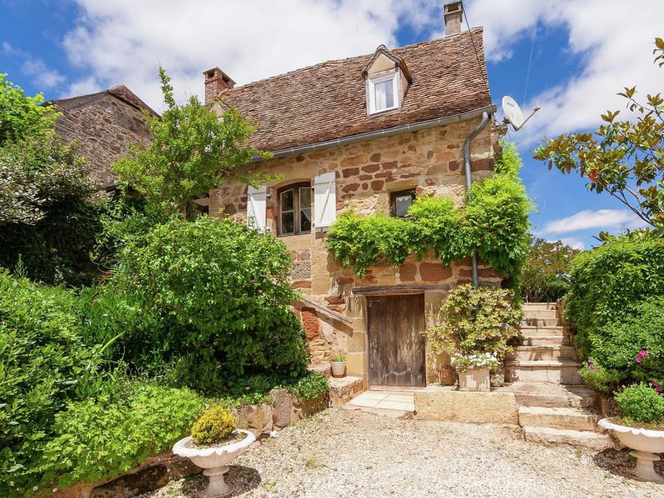 Peaceful Stay with Pool Vacation rental in Nouvelle-Aquitaine