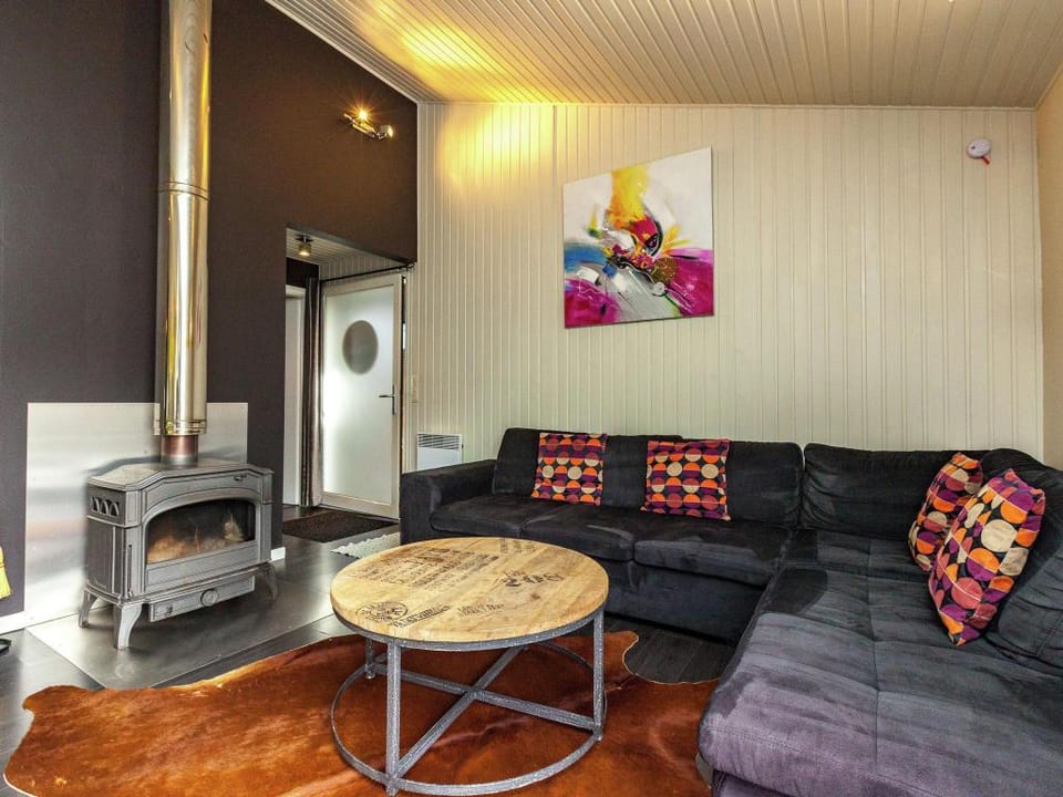 Chalet Vert in Bullange with Jacuzzi Vacation rental in Wallonia, Belgium