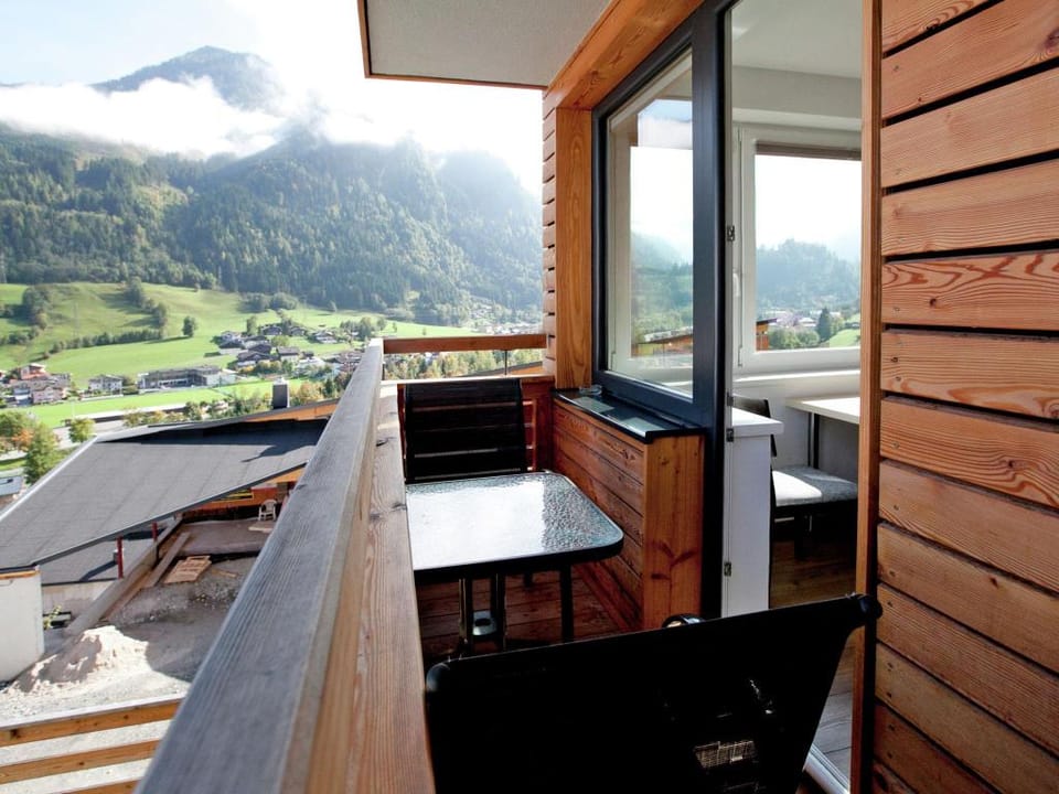 Apartment Kaprun near Ski Lift  Glacier Apartment in Piesendorf