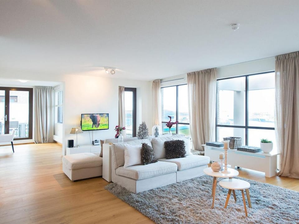 Spacious modern apartment in Scheveningen Apartment in The Hague