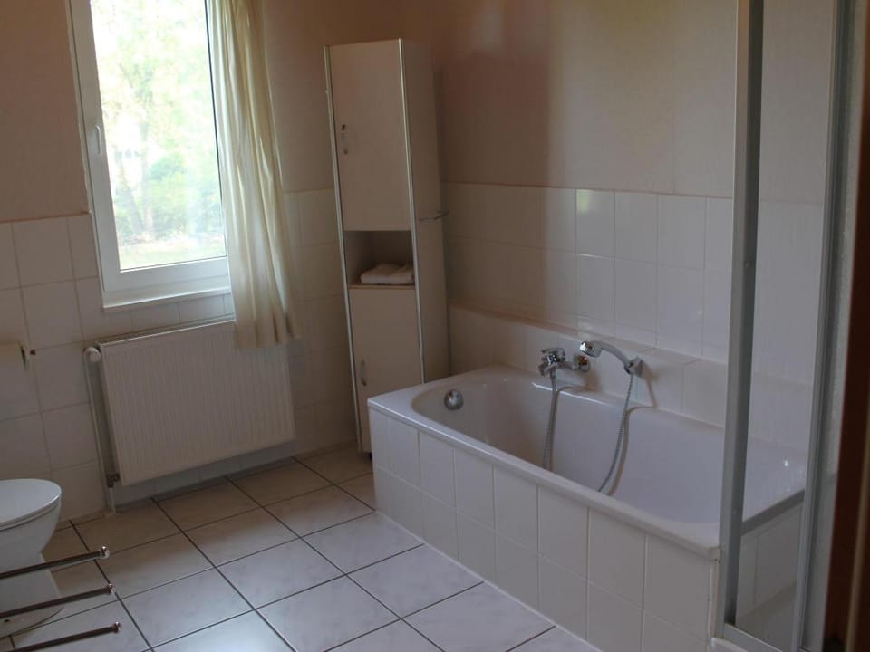 Luxuriose Ferienwohnung in Boddin mit Garten Apartment in Mecklenburgische Seenplatte