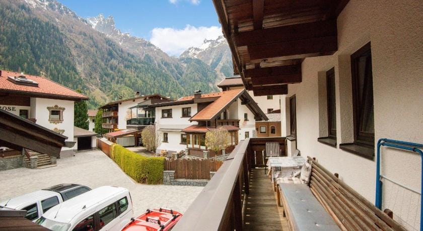 Apartment in Huben near Ski Slopes Apartment in Trentino-South Tyrol