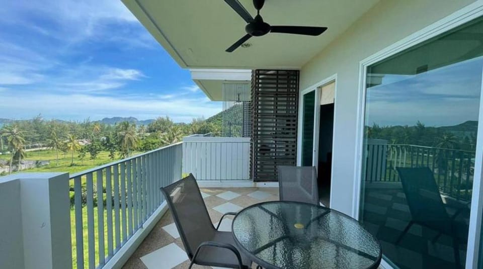 Hua Hin Prachuap Khiri Khan-The Sea Condo ปราณบุรี Apartment in Prachuap Khiri Khan, Thailand