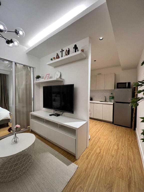 Novotel condo near CBD with kitchen and parking Vacation rental in Makati